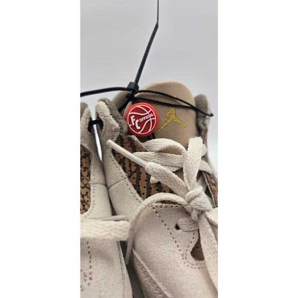 NWOT Jordan Kids 3" Palomino Sneaker Size 10C - Picture 4 of 9